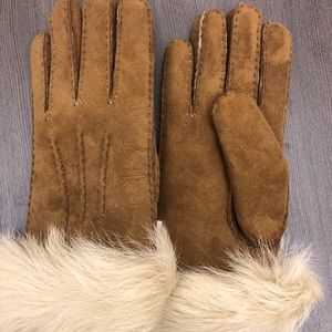 UGG fur trimmed sheepskin gloves